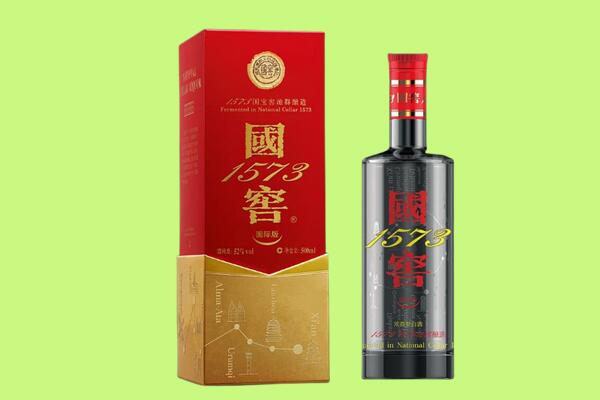 南阳宛城区回收国窖1573.jpg